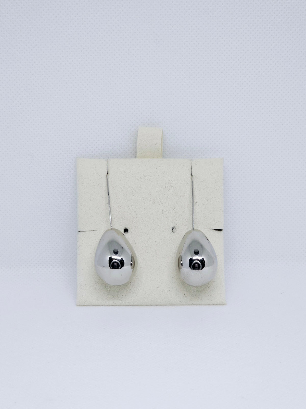 Coffret bijoux boucles d'oreilles bagues acier