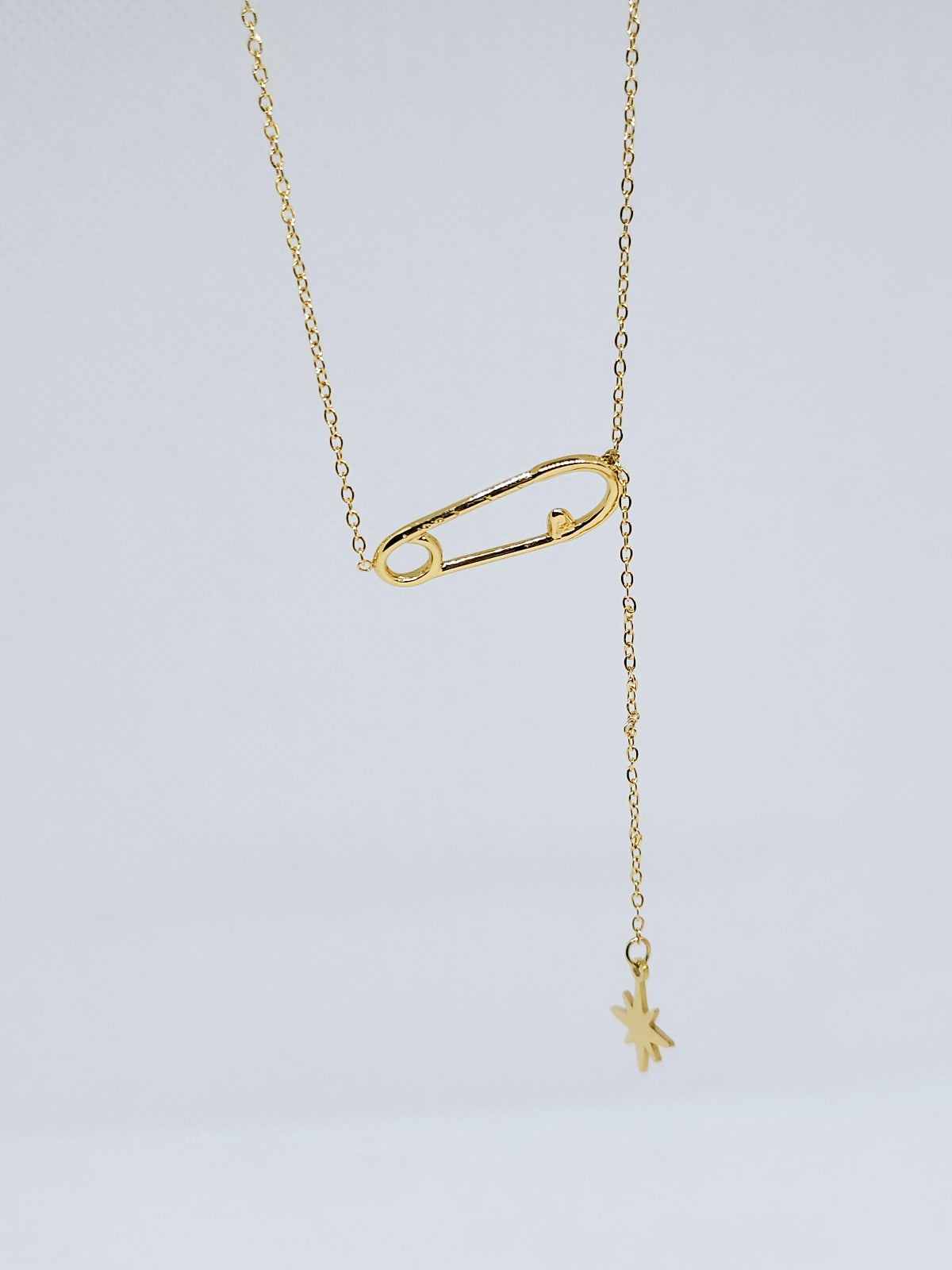 Collier doré épingle étoile tendance