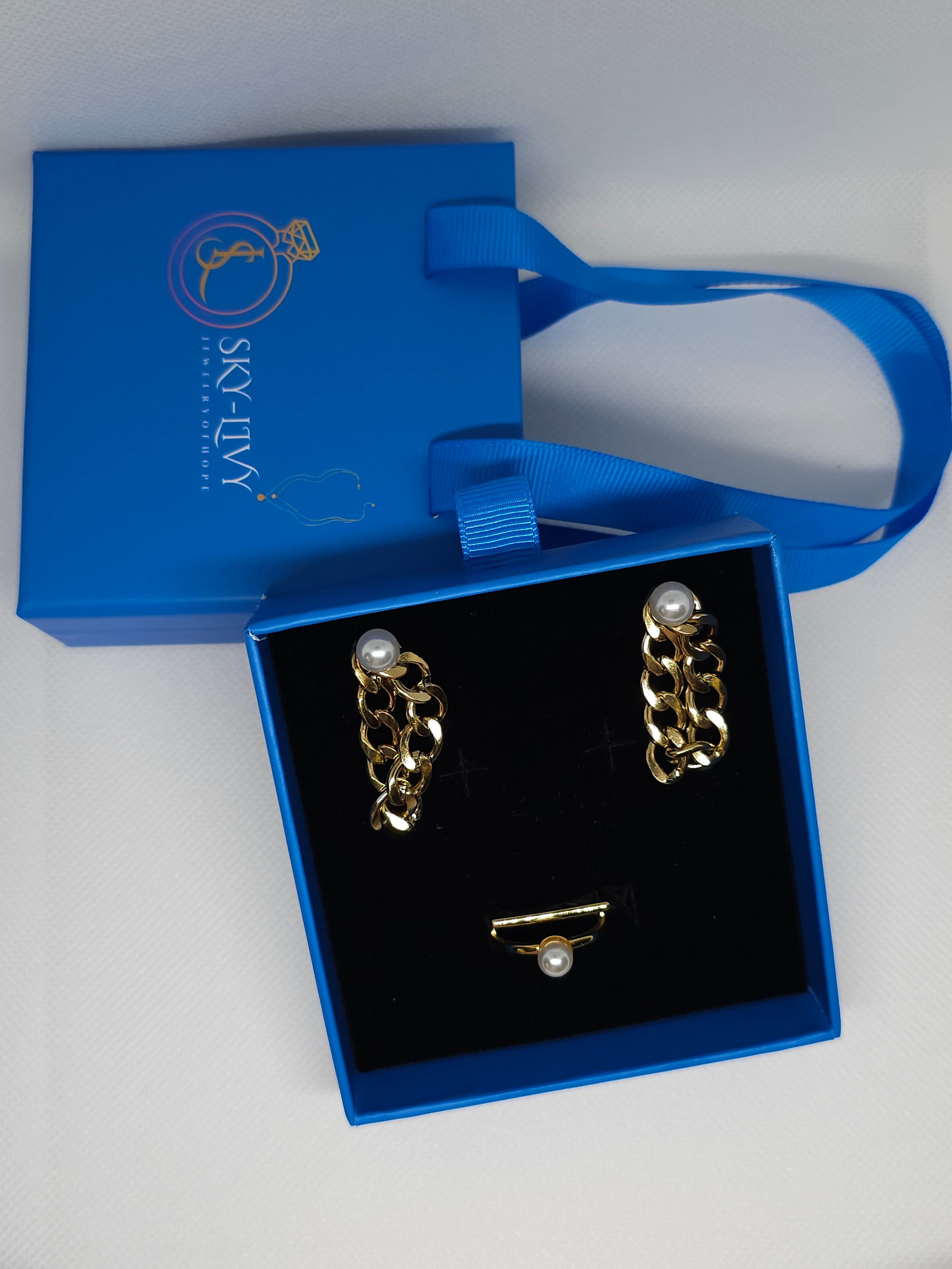 Coffret bijoux dorés perles élégantes