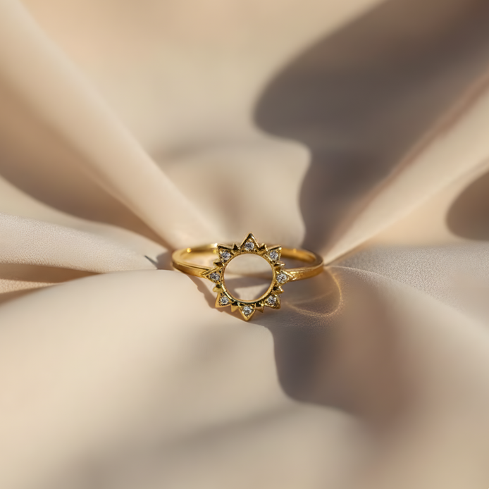 Bague ajustable chic dorée ou argentée pour femme.