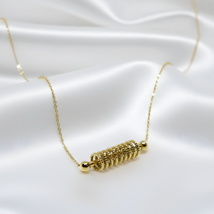 Collier Shelby Golds élégant en acier inoxydable.