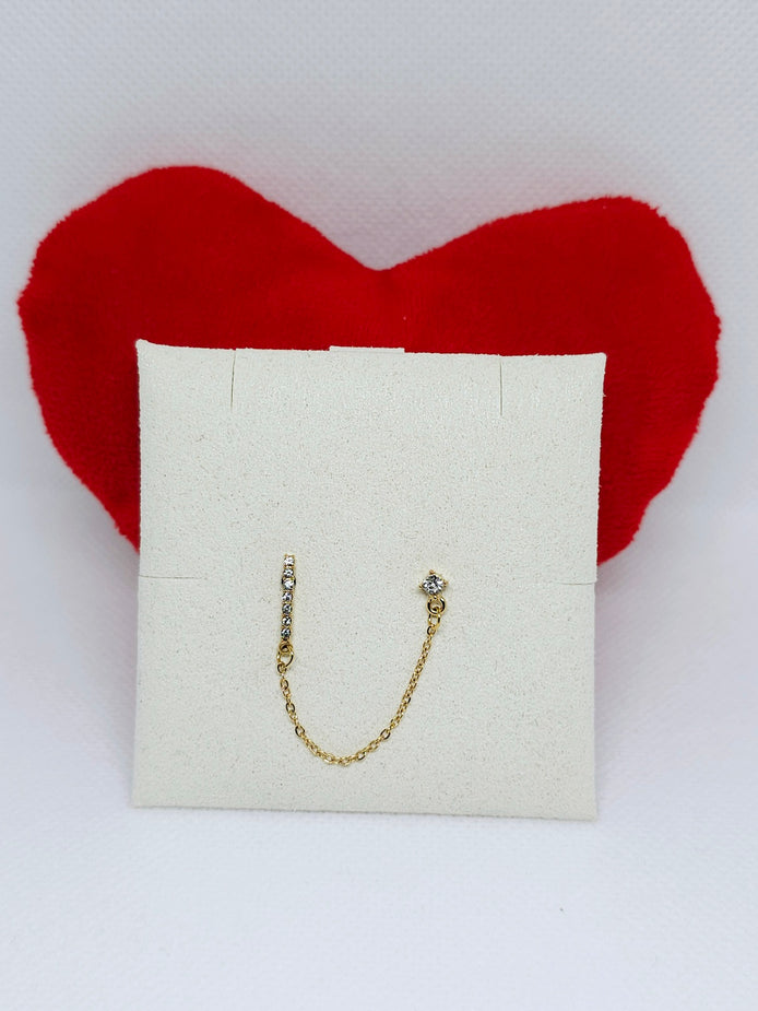 Boucle oreille chaîne dorée élégante