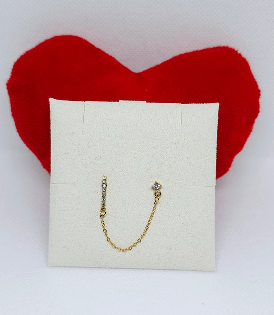 Boucle oreille chaîne dorée élégante