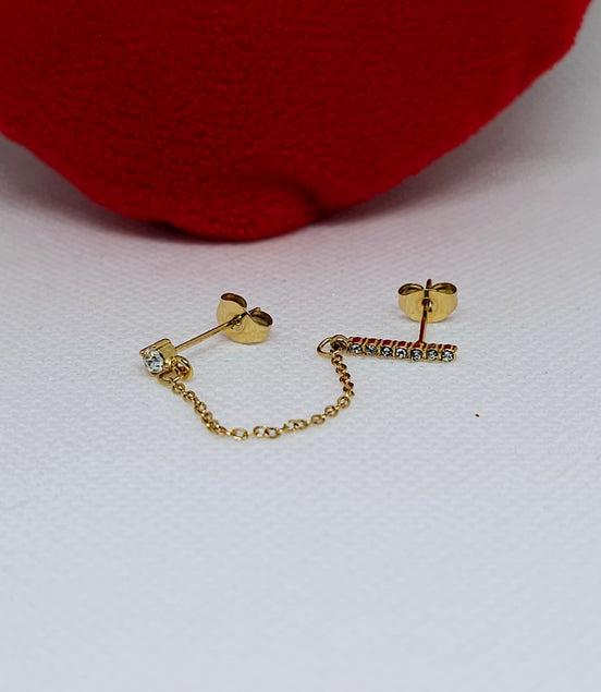 Boucle oreille chaîne dorée élégante