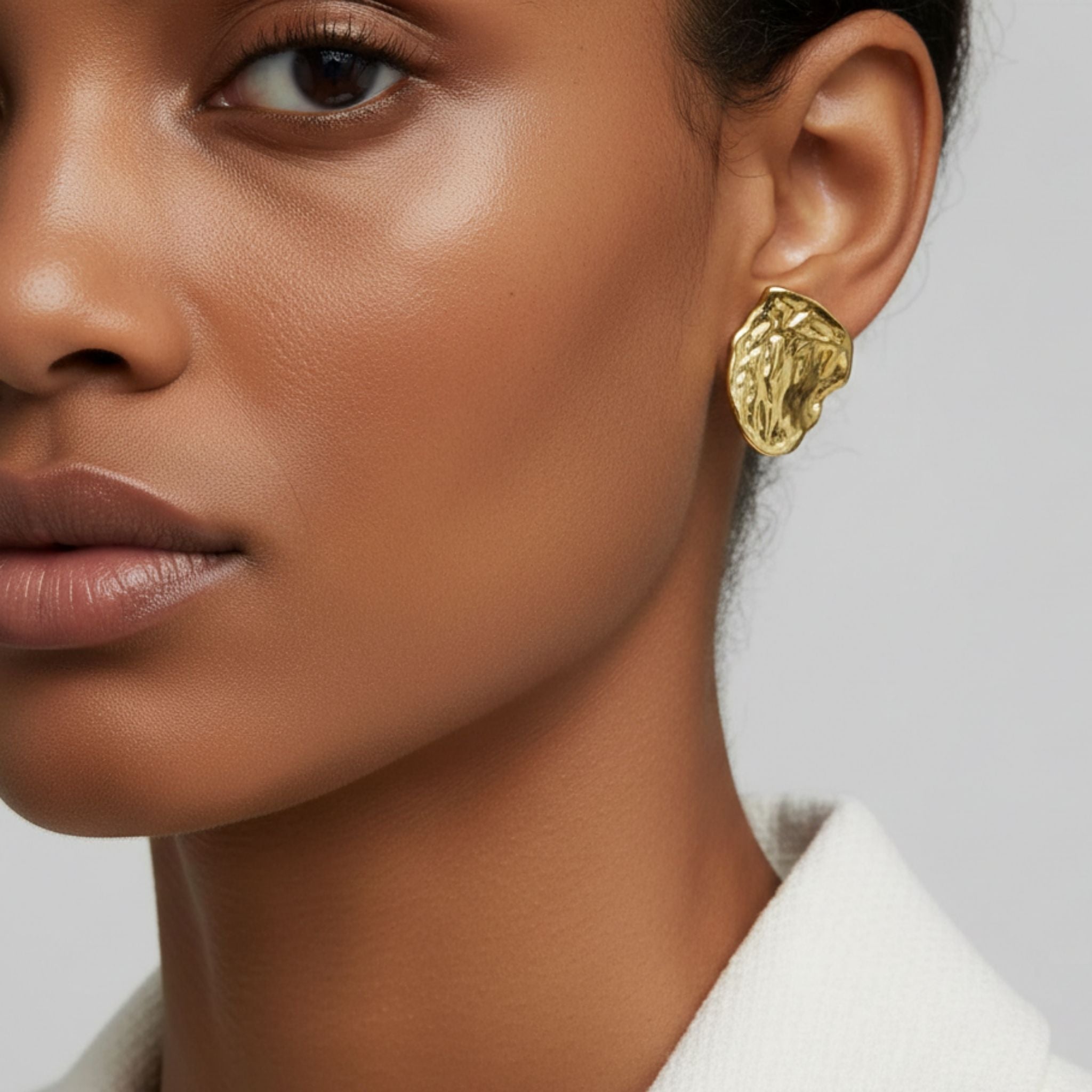 Boucles d'Oreilles Puces Ondulation Dorée Liss