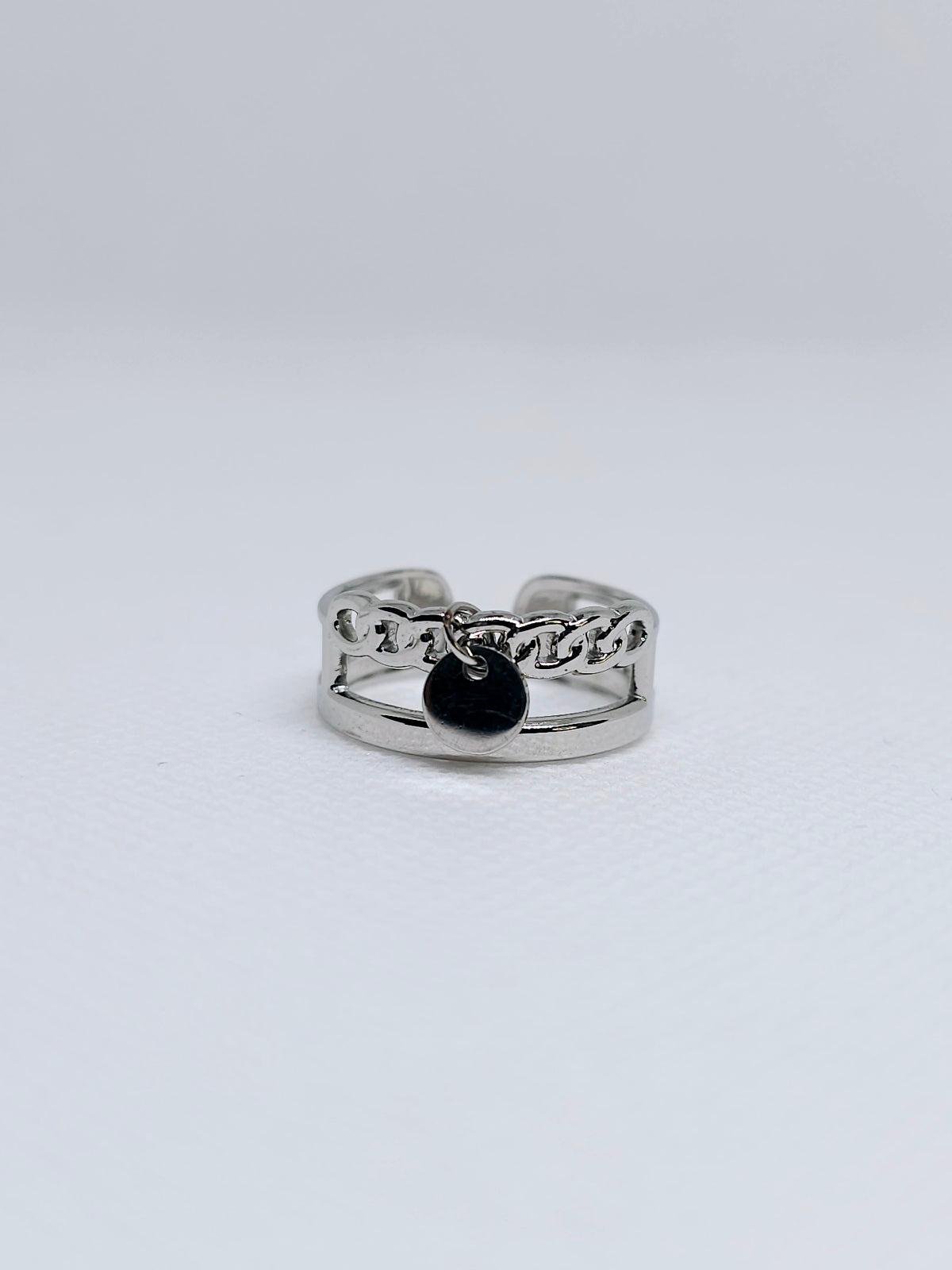 Bague ajustable Abbie en acier inoxydable.