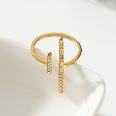 Bague Gold Livy ajustable en acier jaune.