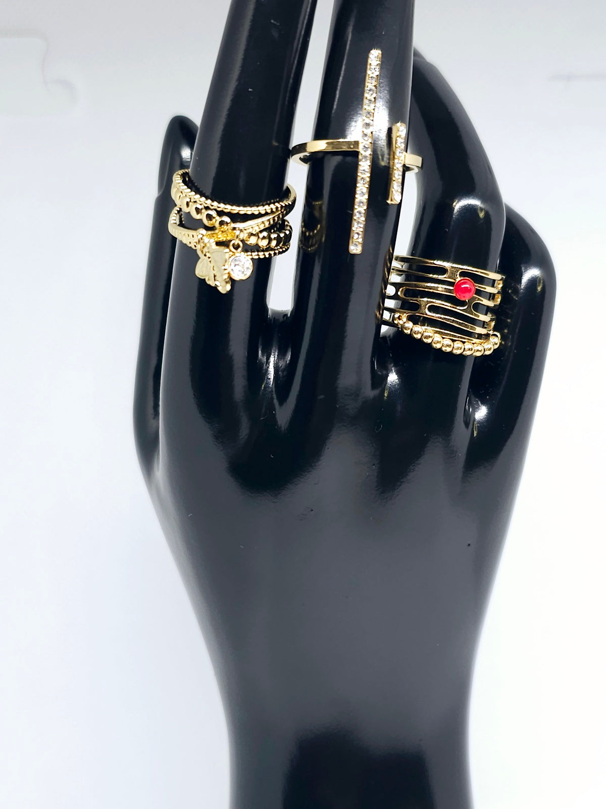 Bague Gold Livy ajustable en acier jaune.
