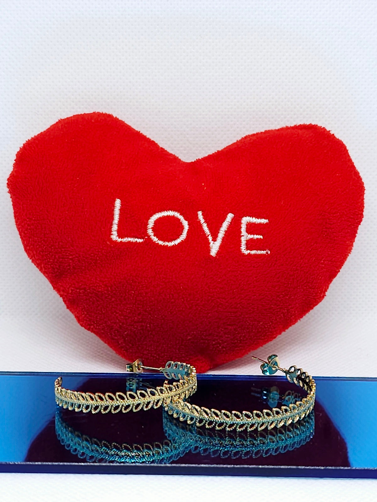 Boucles d'oreilles créoles dorées élégantes