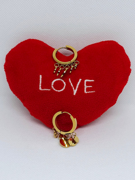 Boucles d’oreilles créoles dorées pendantes