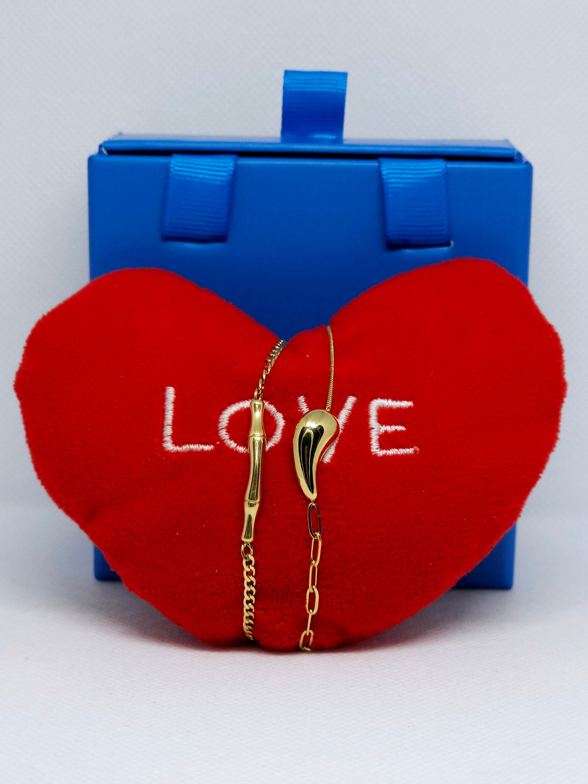 Bracelets dorés élégants cœur amour
