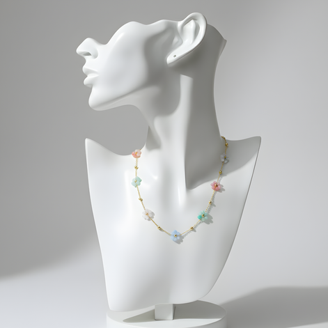 Collier fleurs perles multicolores doré