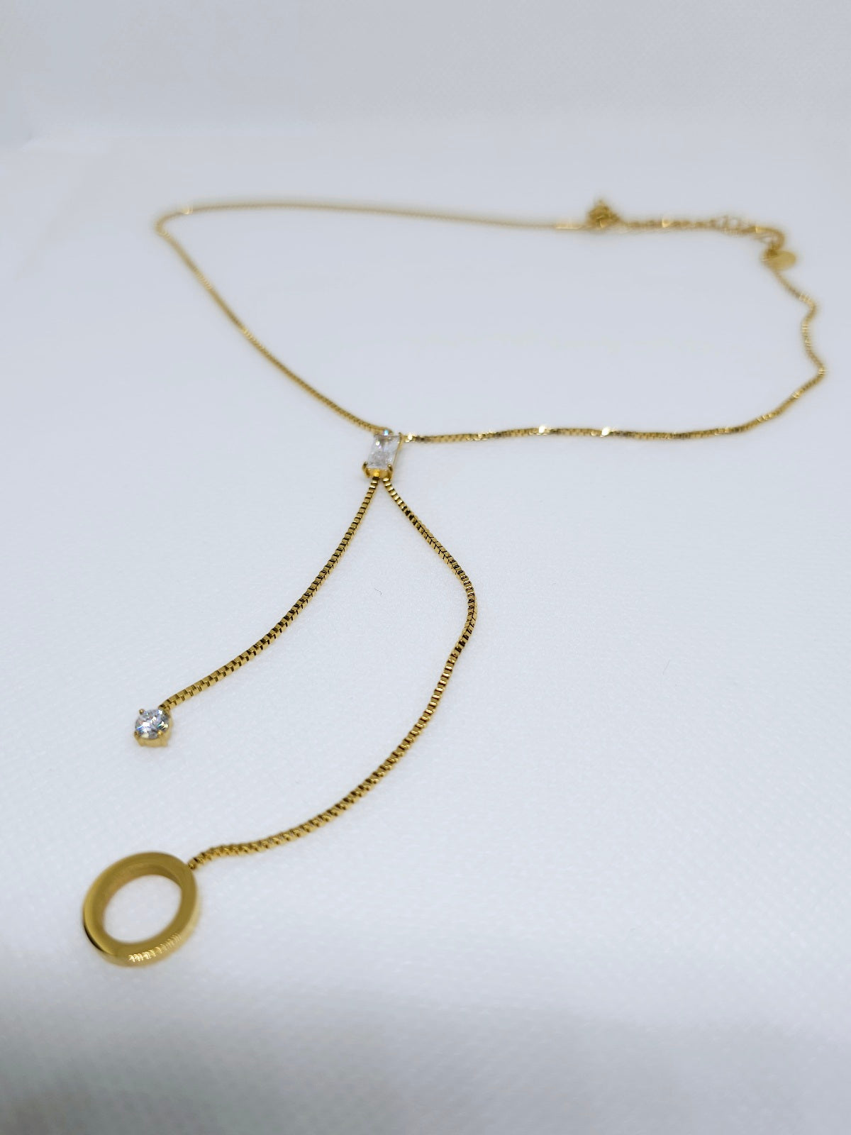 Collier en acier doré pendentif cercle