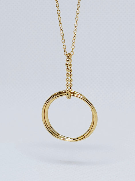 Collier cercle doré minimaliste élégant