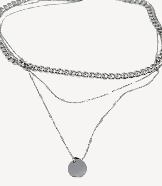 Collier triple rangs argent au design moderne