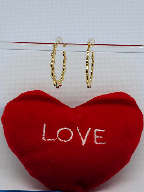 boucles d’oreilles créoles dorées feuilles tendance