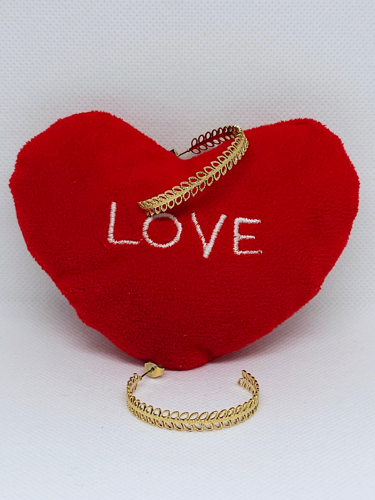 Boucles d'oreilles créoles dorées élégantes