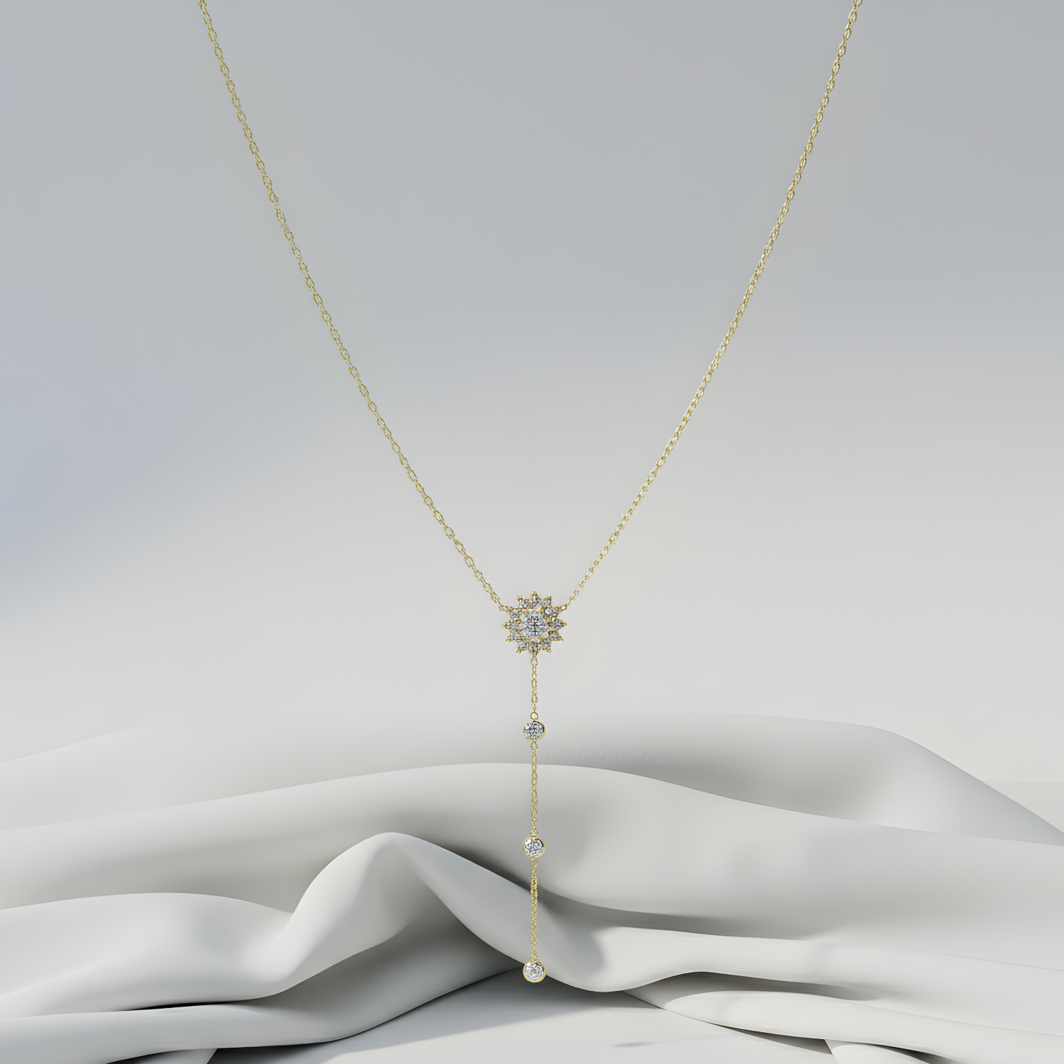 Collier doré fin avec strass scintillant