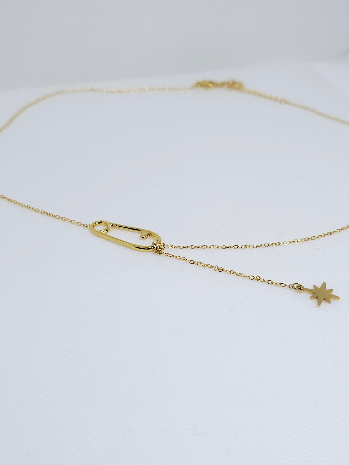 Collier doré épingle étoile tendance